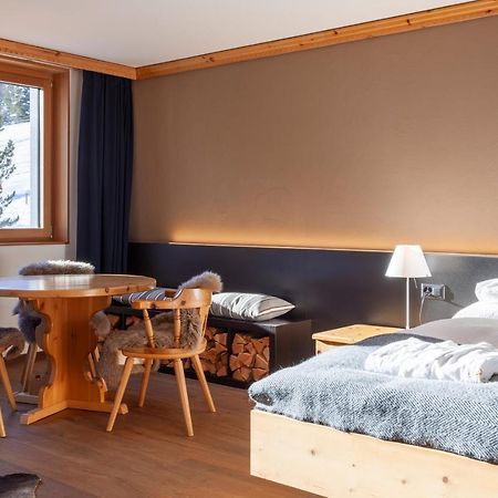 Appartments Cervus St. Moritz Bagian luar foto